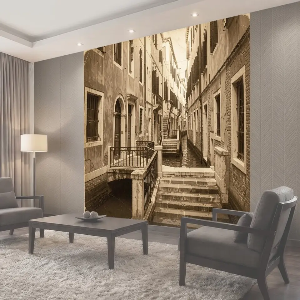 Фотообои Узкая старинная улочка с лестницей