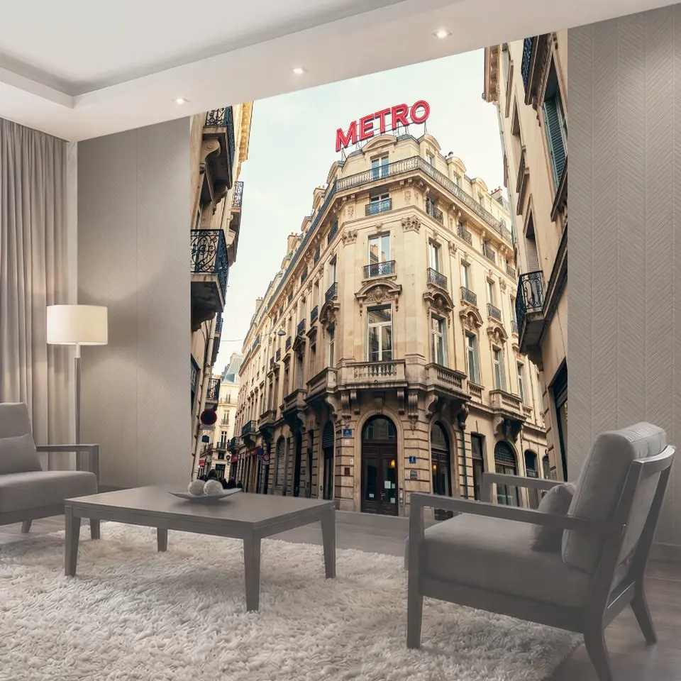 Фотообои Старинный особняк с вывеской METRO